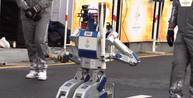 Picture of the Day: Humanoid Robots carry Olympic torch for South Korea
